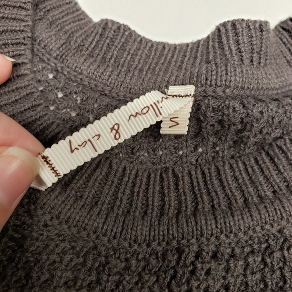 Willow & Clay Knit Destroyed Cut Out Sweater - Picture 7 of 8